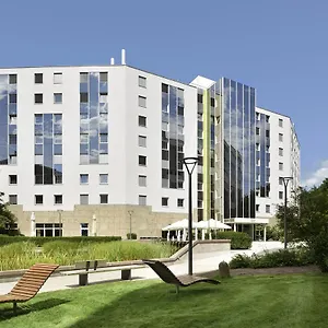 Novina Suedwestpark Hotell